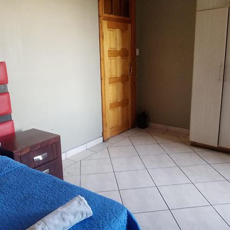 Ebony Guest House Pretoria Exterior foto