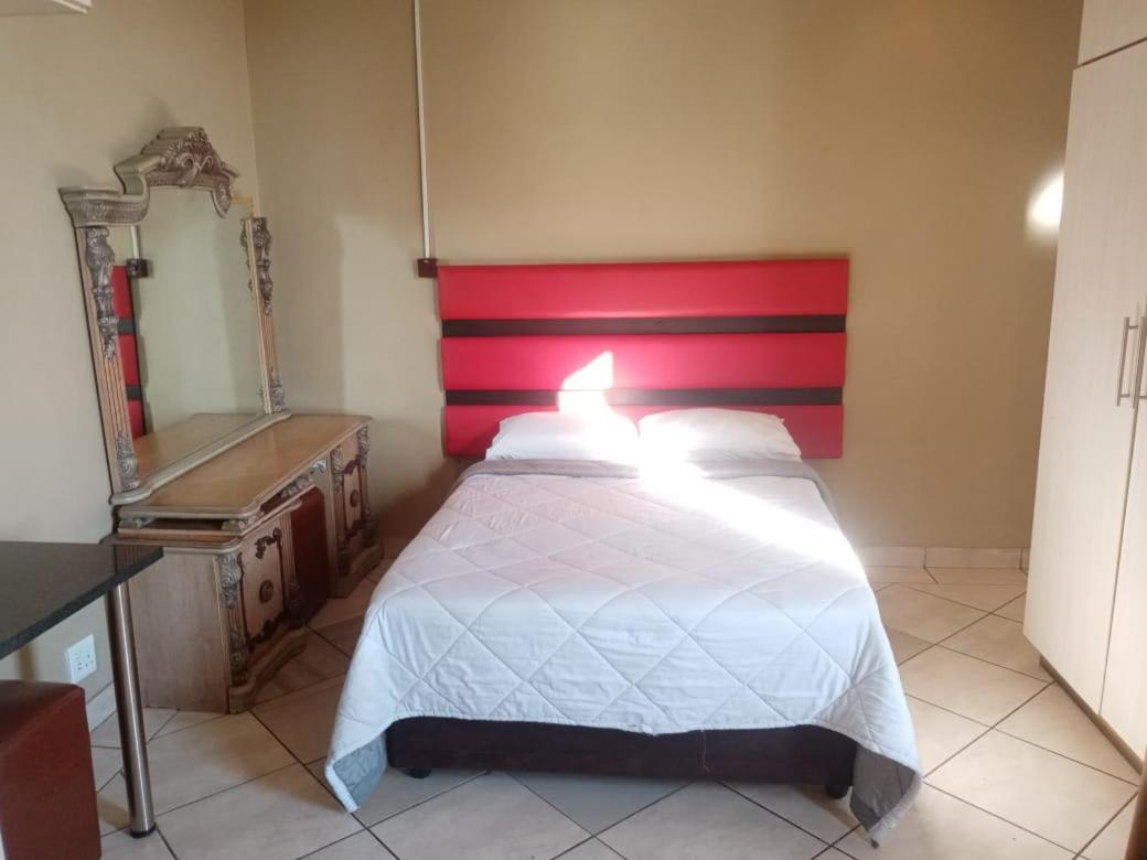 Ebony Guest House Pretoria Exterior foto