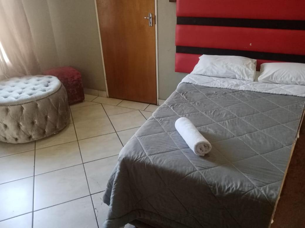 Ebony Guest House Pretoria Exterior foto