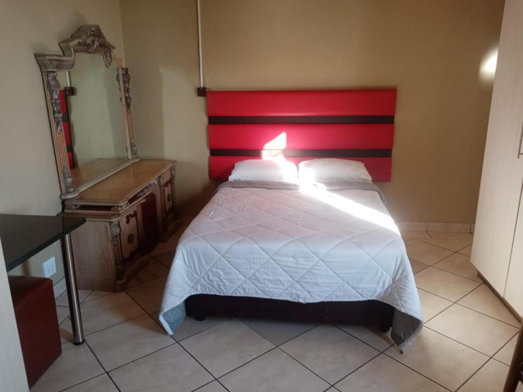 Ebony Guest House Pretoria Exterior foto